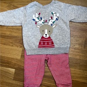 💚 5 for $20/ carters Christmas outfit with sweater and pants